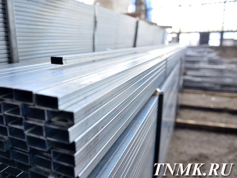 Труба профильная оцинкованная 200х100х9 мм ст. 20 купить в Твери